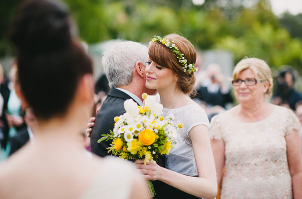 yellow-country-vintage-lace-dress-daisies-wedding-jess-jackson20