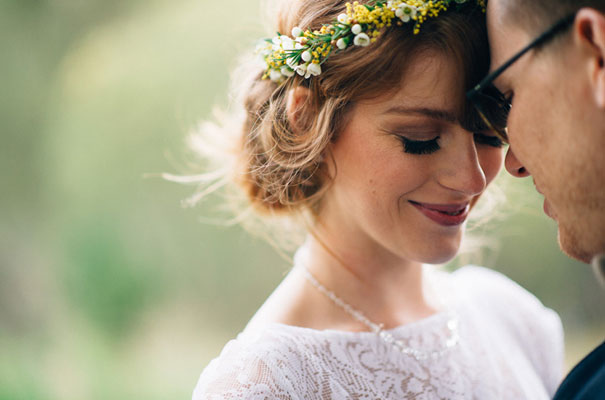 yellow-country-vintage-lace-dress-daisies-wedding-jess-jackson31