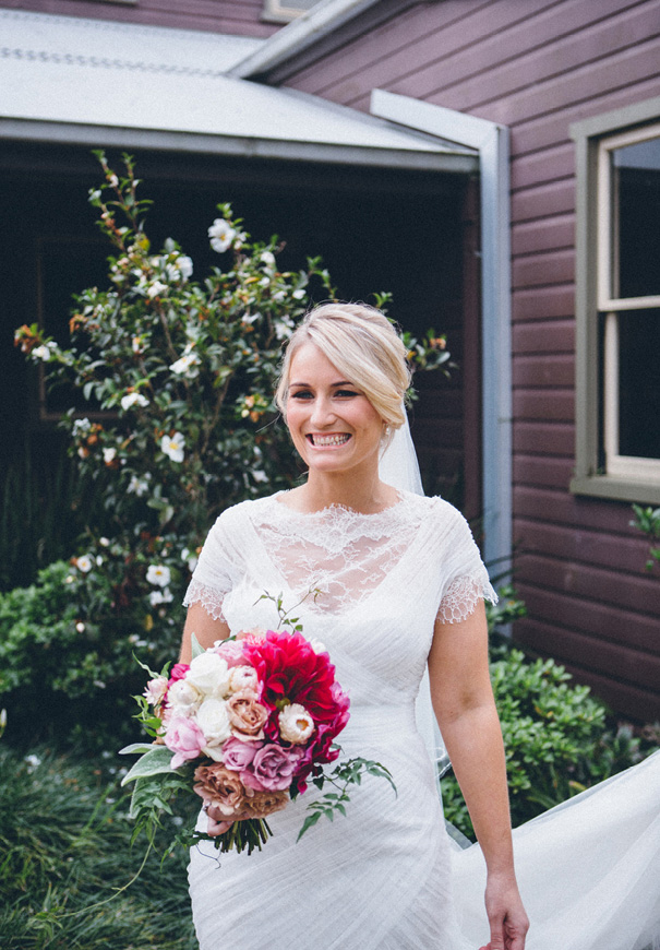 NSW-kangaroo-valley-country-wedding-pink-berry-flowers8