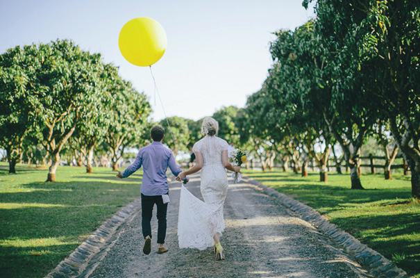 lover-the-label-sunshine-coast-backyard-wedding-yellow-inspiration28