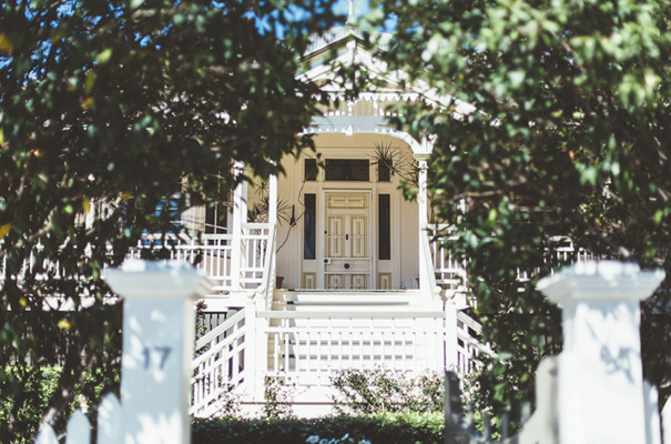 DIY-backyard-wedding-ladder-floral-styling-inspiration