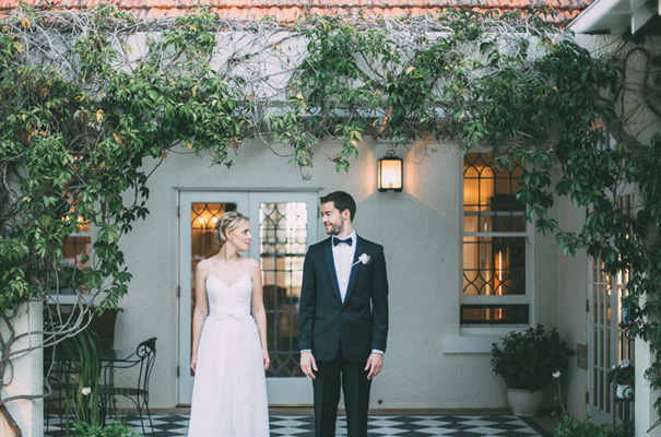 DIY-backyard-wedding-ladder-floral-styling-inspiration27