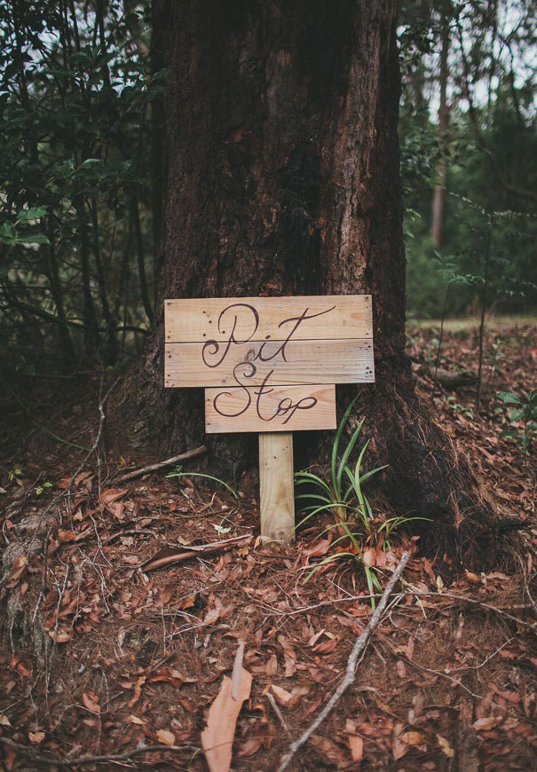 DIY-handmade-quirk-wedding-bicycle-boho-hippie-bride17