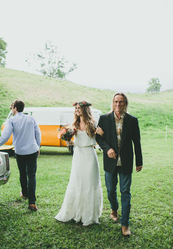 DIY-handmade-quirk-wedding-bicycle-boho-hippie-bride3