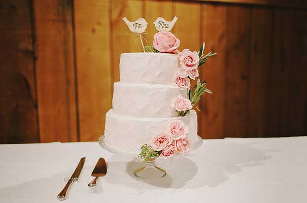 grace-loves-lace-bridal-gown-country-barn-wedding32