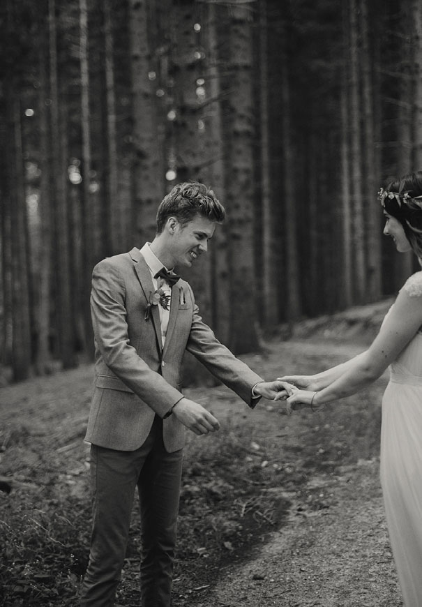 j-crew-wedding-dress-netherlands-real-wedding-provincial-backyard-bbq2