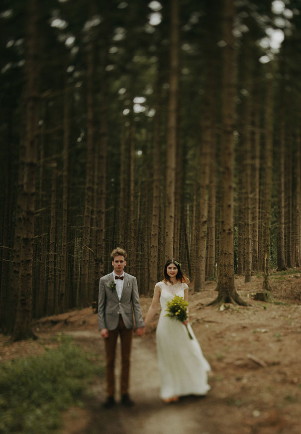 j-crew-wedding-dress-netherlands-real-wedding-provincial-backyard-bbq4