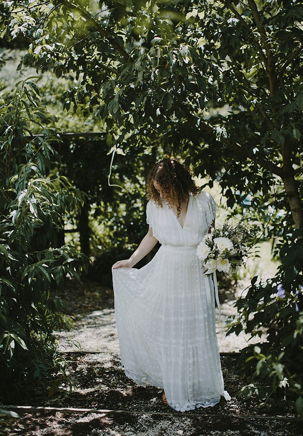 diy-backyard-country-blue-bridesmaids-wedding-lover-bridal-gown-heart-and-colour-photography46
