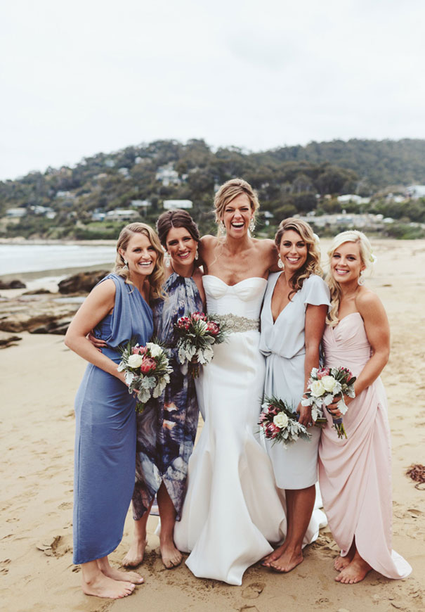 forever-soles-karen-willis-holmes-beck-rocchi-wedding-photographer-barefoot-bride2