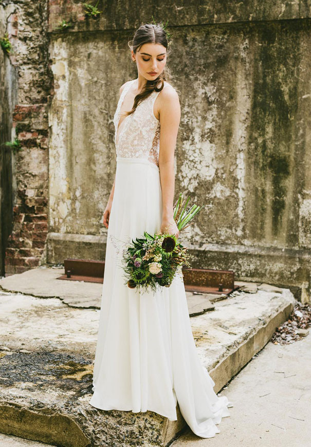 gold-bronze-copper-industrial-warehouse-wedding-bridal-inspiration-Hope-and-lace2