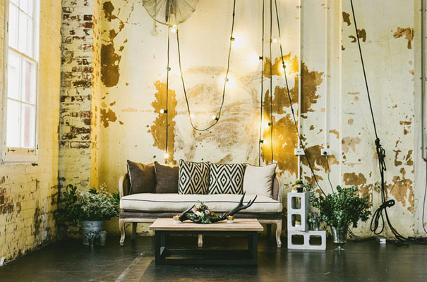 gold-bronze-copper-industrial-warehouse-wedding-bridal-inspiration-Janneke-Storm21