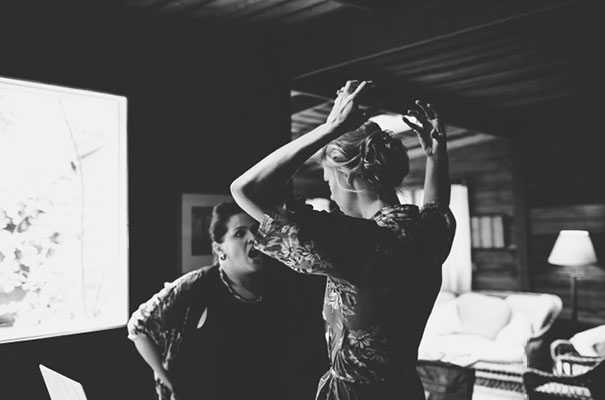 karen-willis-holmes-beck-rocchi-wedding-photographer-barefoot-bride5