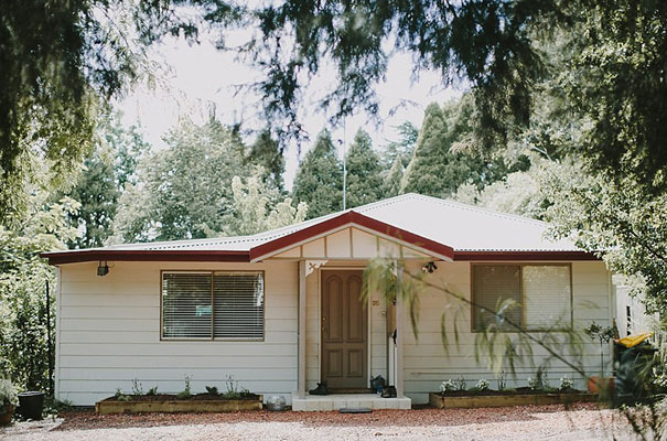 kihilla-retreat-lawson-wedding-lover-bridal-gown-heart-and-colour-photography7