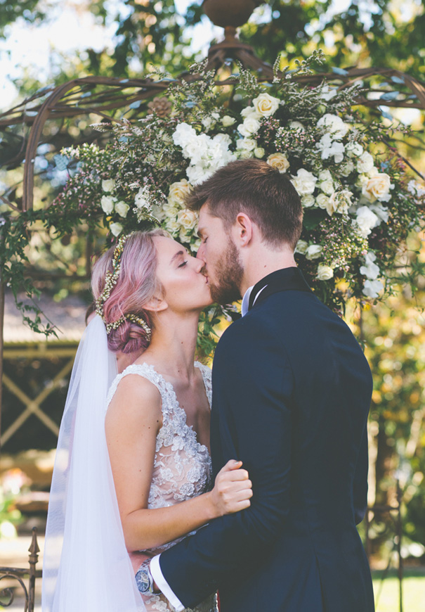 NSW-purple-hair-bride-wedding-inspiration-barn-country4