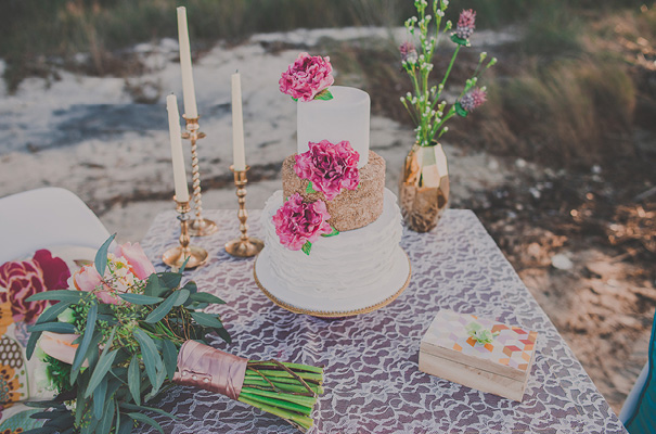 pink-hair-rock-n-roll-gypsy-boho-bridal-inspiration-styling-ideas-cake-wedding17
