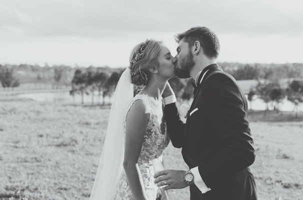 purple-hair-bride-wedding-inspiration-barn-country21