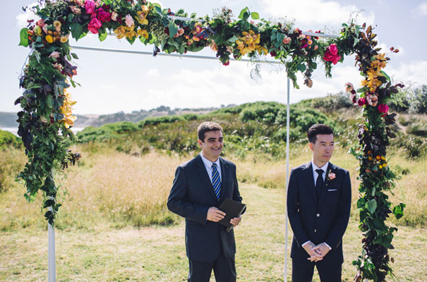 vietnamese-tea-ceremony-red-wedding-dress-bridal-gown-mitch-pohl24