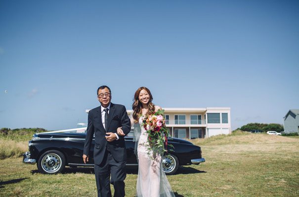 vietnamese-tea-ceremony-red-wedding-dress-bridal-gown-mitch-pohl25