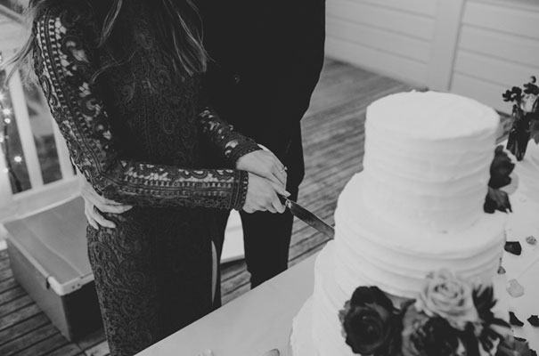 vietnamese-tea-ceremony-red-wedding-dress-bridal-gown-mitch-pohl54