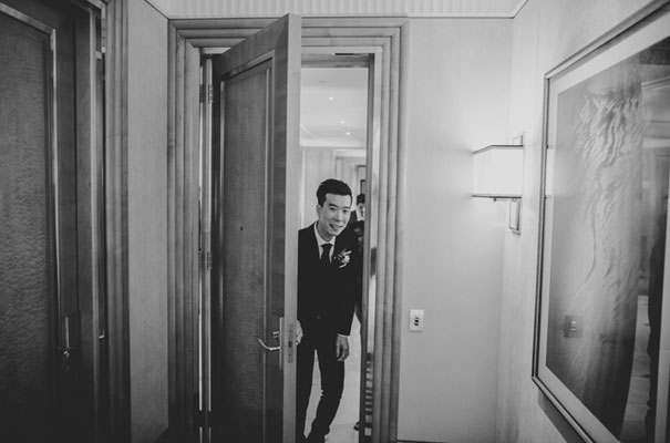 vietnamese-tea-ceremony-red-wedding-dress-bridal-gown-mitch-pohl7