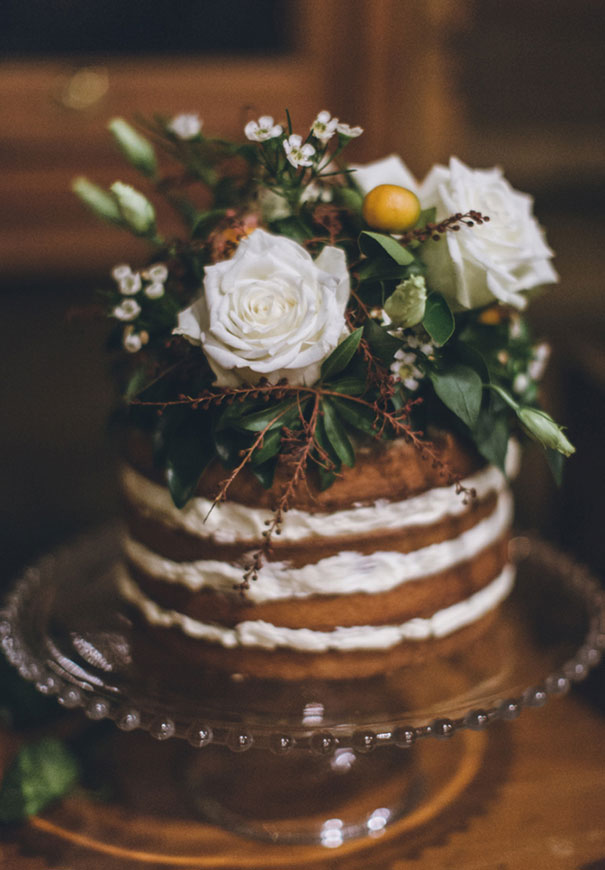 QLD-stories-by-ash-queensland-wedding-gold-wreath-bride11