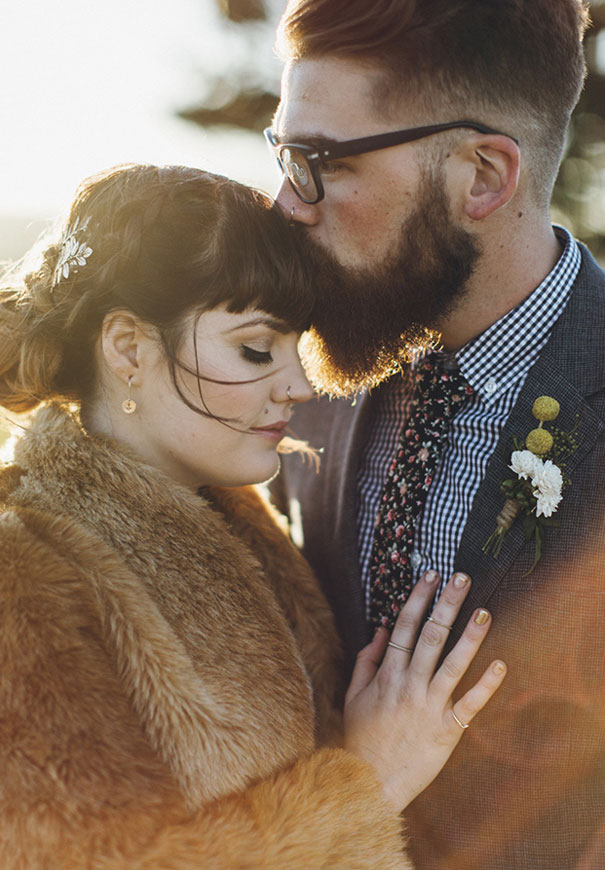 QLD-stories-by-ash-queensland-wedding-gold-wreath-bride4