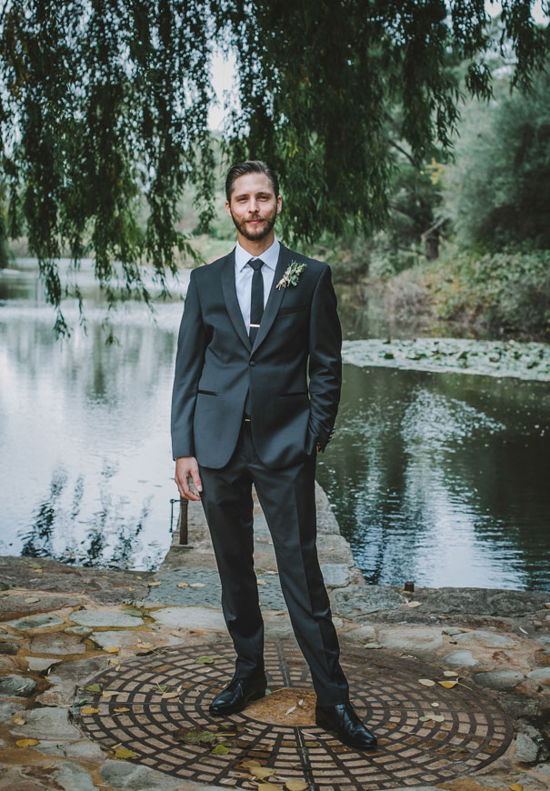 paolo-sebastian-south-australian-wedding-twigs-and-honey-gold-wreath7