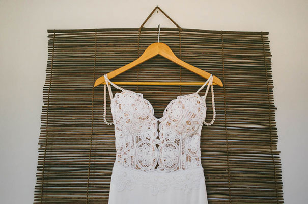 queensland-wedding-photographers-barefoot-bride11