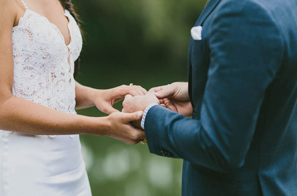 queensland-wedding-photographers-barefoot-bride19