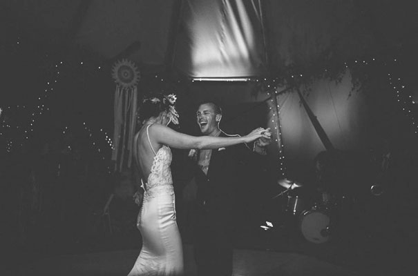 queensland-wedding-photographers-barefoot-bride38