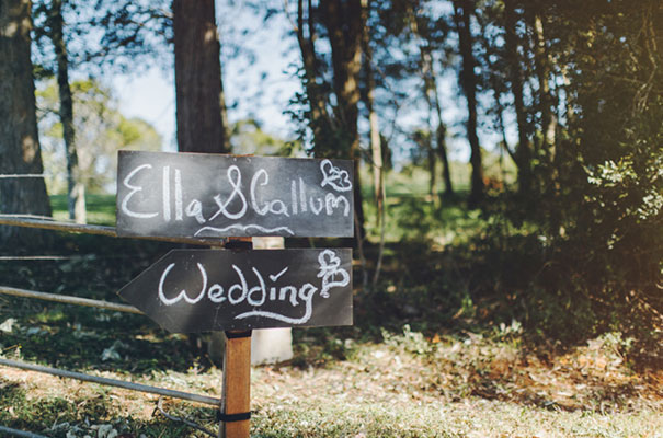 stories-by-ash-queensland-wedding-gold-wreath-bride13