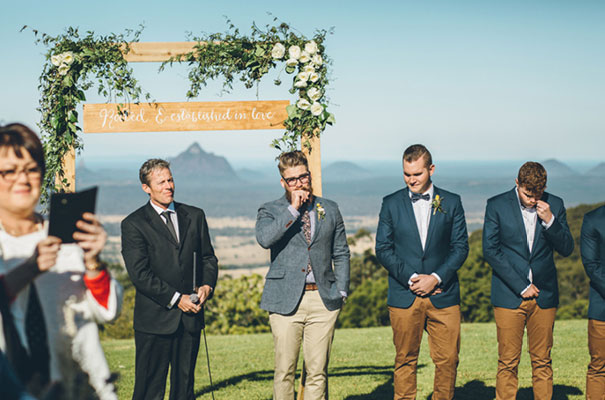 stories-by-ash-queensland-wedding-gold-wreath-bride17