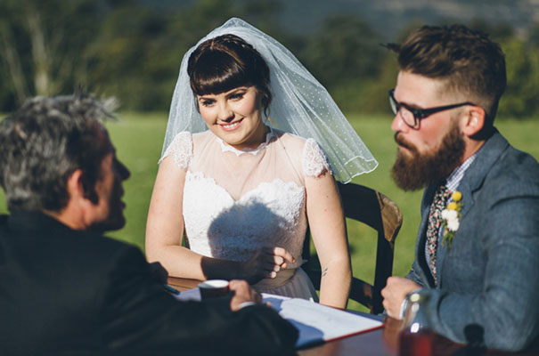 stories-by-ash-queensland-wedding-gold-wreath-bride21