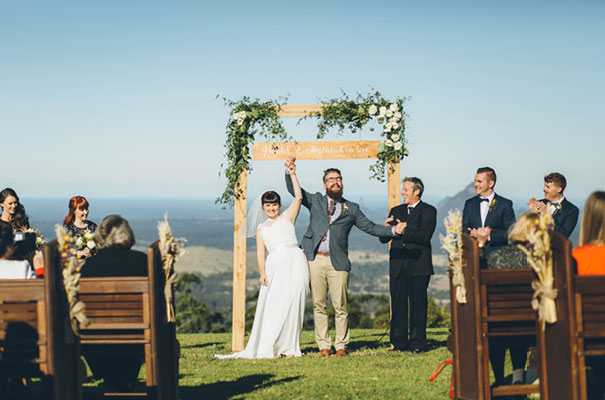 stories-by-ash-queensland-wedding-gold-wreath-bride22