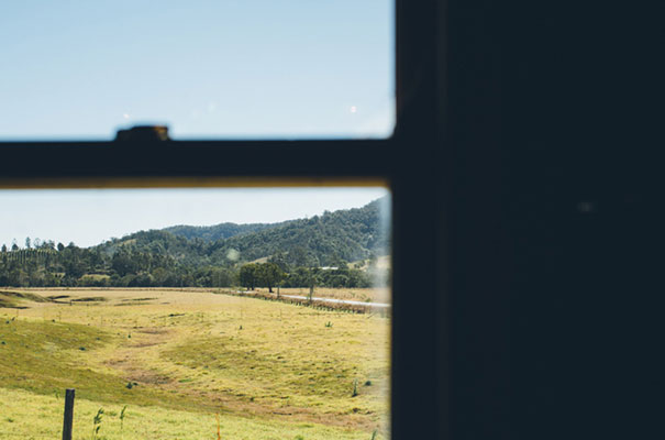stories-by-ash-queensland-wedding-gold-wreath-bride4