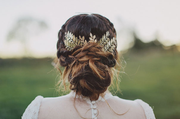 stories-by-ash-queensland-wedding-gold-wreath-bride41