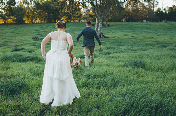 stories-by-ash-queensland-wedding-gold-wreath-bride48