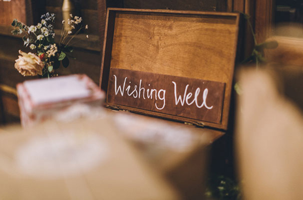 stories-by-ash-queensland-wedding-gold-wreath-bride54