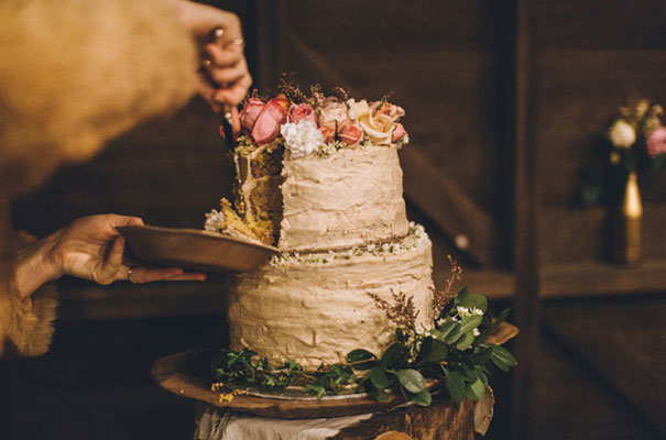 stories-by-ash-queensland-wedding-gold-wreath-bride59