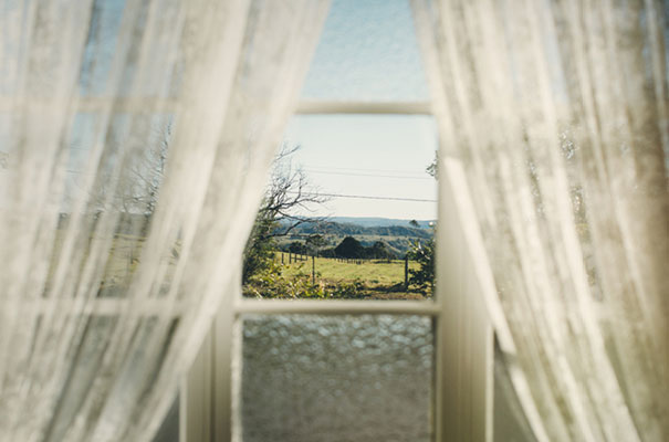 stories-by-ash-queensland-wedding-gold-wreath-bride9