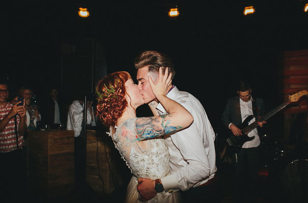 awesome-outdoor-wedding-twig-grace-stylist-prop-hire35