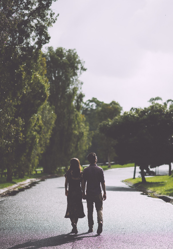 rainy-engagement-photos-love-wedding-umbrella2
