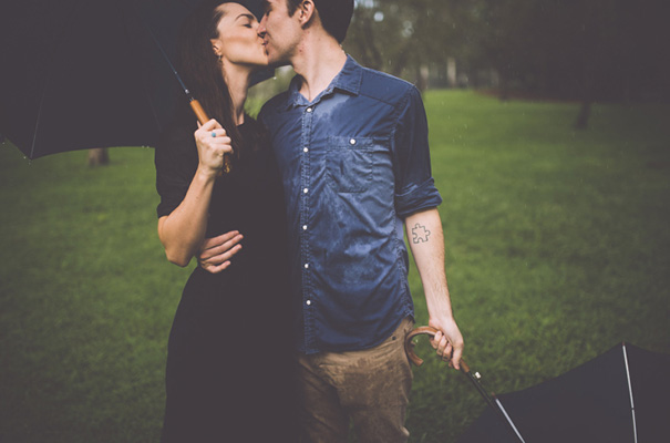 rainy-engagement-photos-love-wedding10
