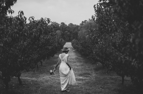 romantic-garden-party-floral-crown-wedding33