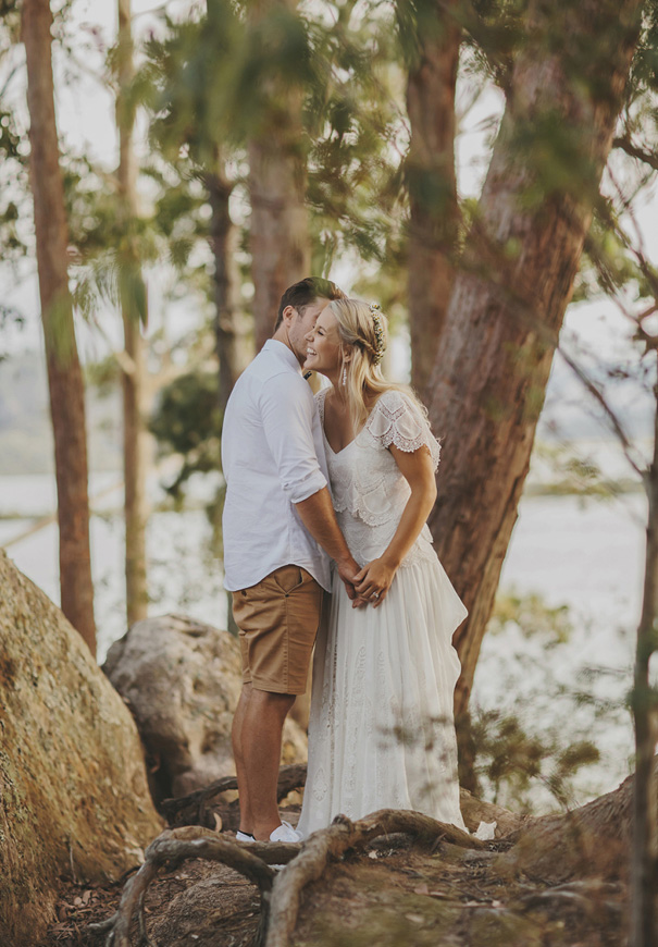 NZ-rue-de-seine-danelle-bohane-new-zealand-backyard-wedding-inspiration-daisies58