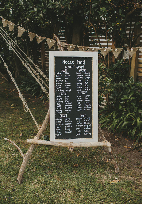 NZ-rue-de-seine-danelle-bohane-new-zealand-backyard-wedding-inspiration-daisies59