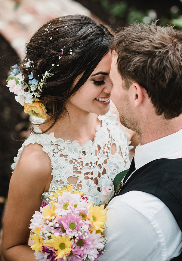 WA-backyard-wedding-wild-daisies-purple-yellow2