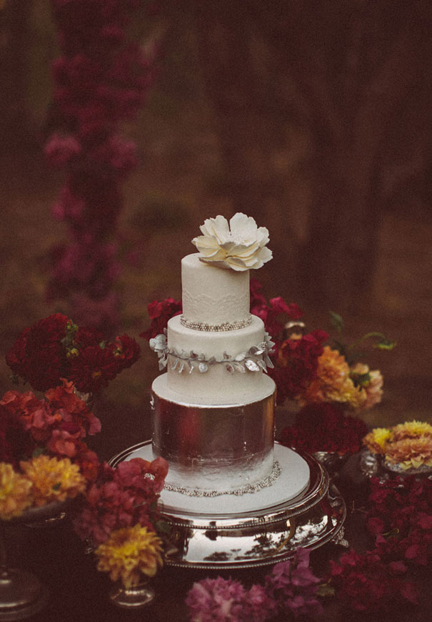 WA-romantic-merlot-berry-blush-wedding-bridal-inspiration10