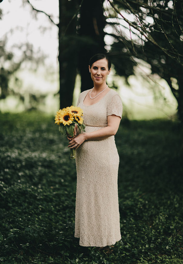 beautiful-elegant-pregnant-bride-vintage-wedding-dress34