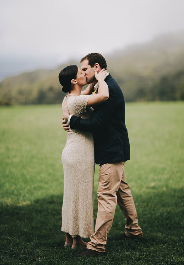 beautiful-elegant-pregnant-bride-vintage-wedding-dress342